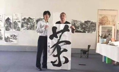 中国当代著名书法家魏敏为猎鹰护卫俱乐部题字